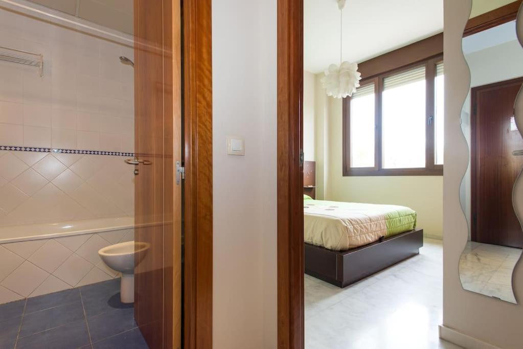 Fibes Con Piscina Y Parking Gratis Apartamento Sevilla Este ภายนอก รูปภาพ