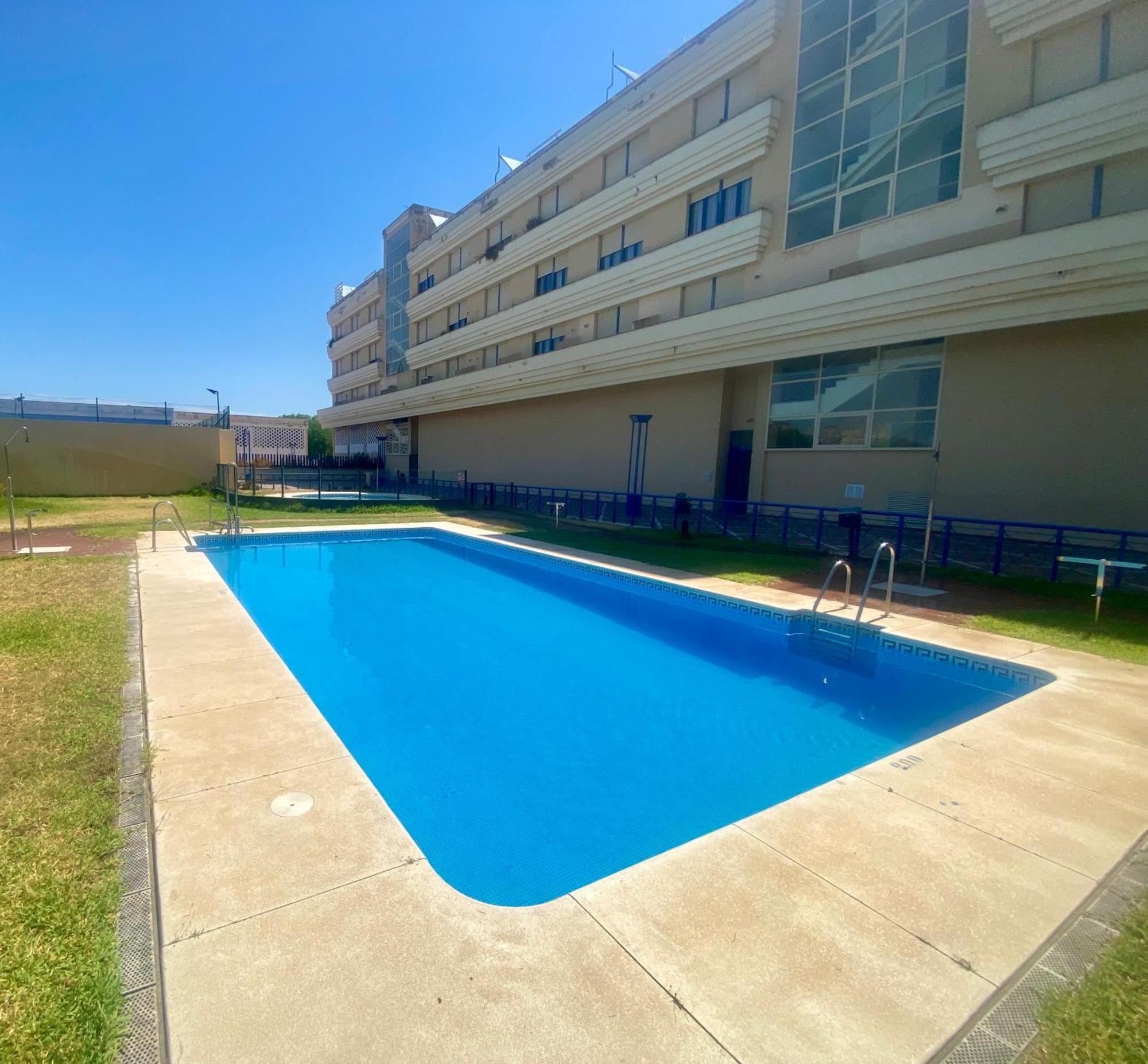 Fibes Con Piscina Y Parking Gratis Apartamento Sevilla Este ภายนอก รูปภาพ